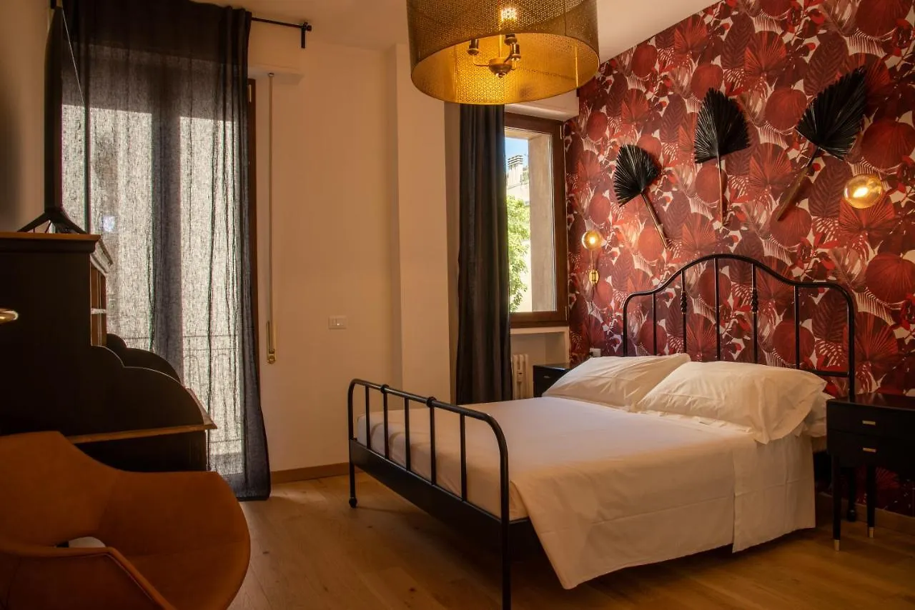 *** ベッド・アンド・ブレックファスト B&B La Marmora 39 フィレンツェ イタリア
