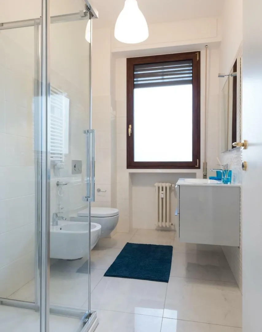 *** ベッド・アンド・ブレックファスト B&B La Marmora 39 フィレンツェ イタリア